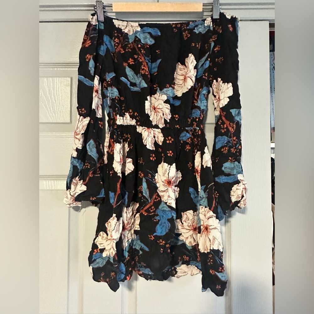 Black floral off the shoulder Billabong dress